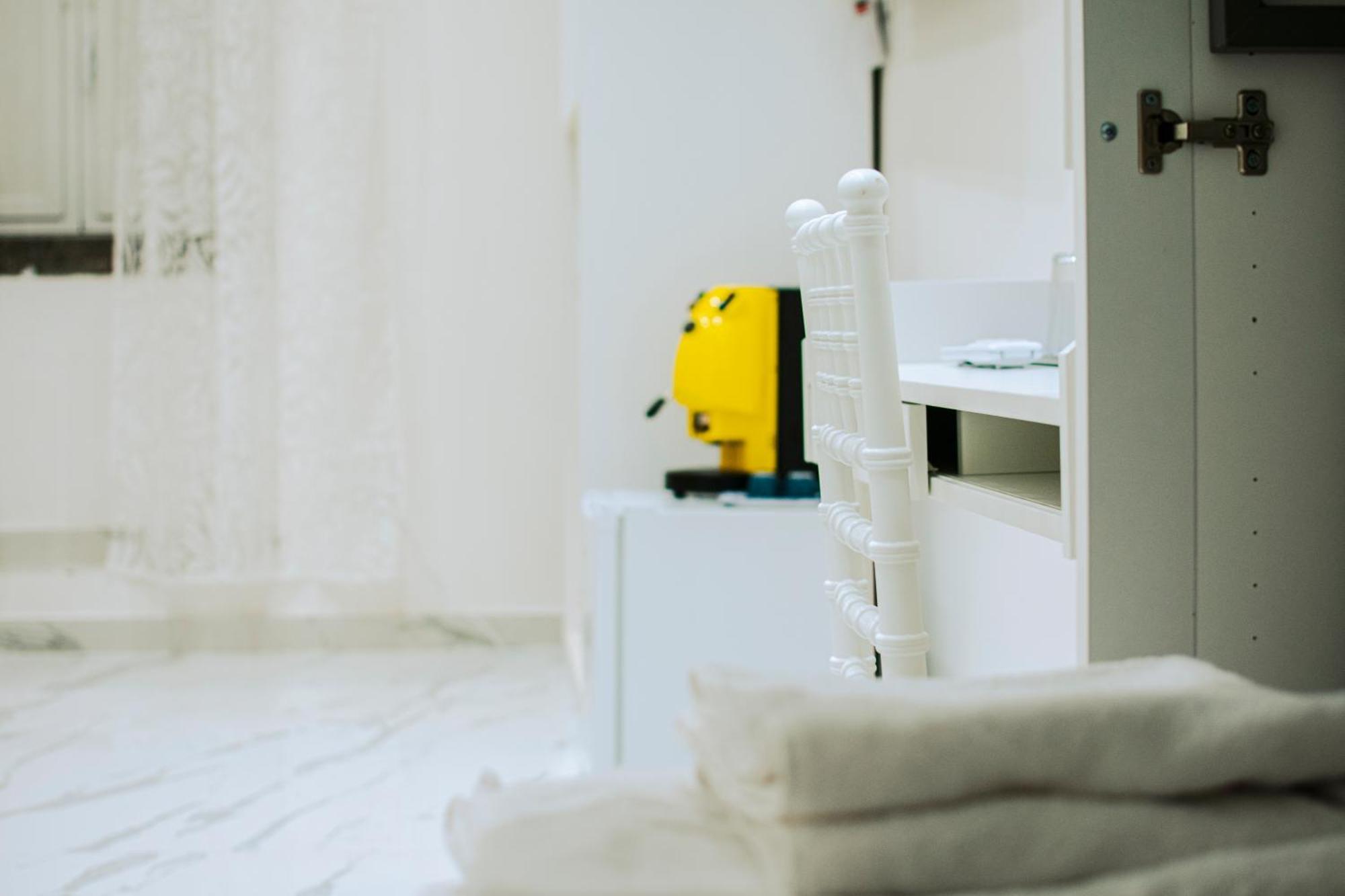 B&B Oasi Montesanto Napoli Bagian luar foto